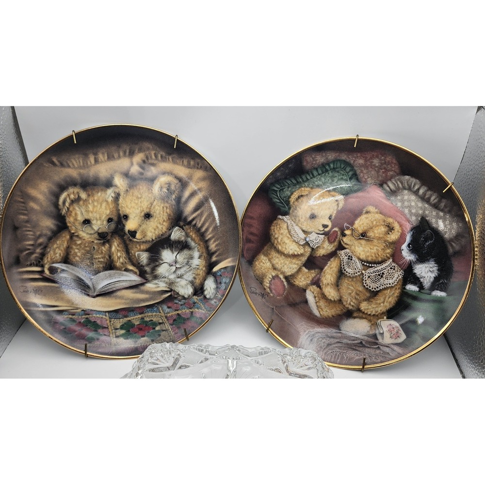 Franklin Mint Sue Willis Teddy Bear Kitten Collector Plates Bedtime Story 2pcSet